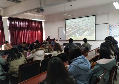 说明: C:\Users\联想\Desktop\国际足联世界杯集中收看改革开放40周年大会1.jpg